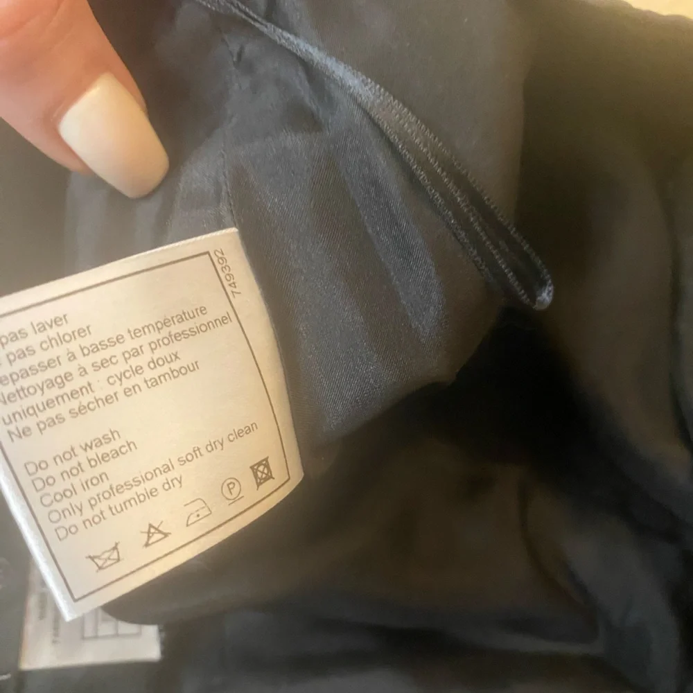 CHANEL elevate your